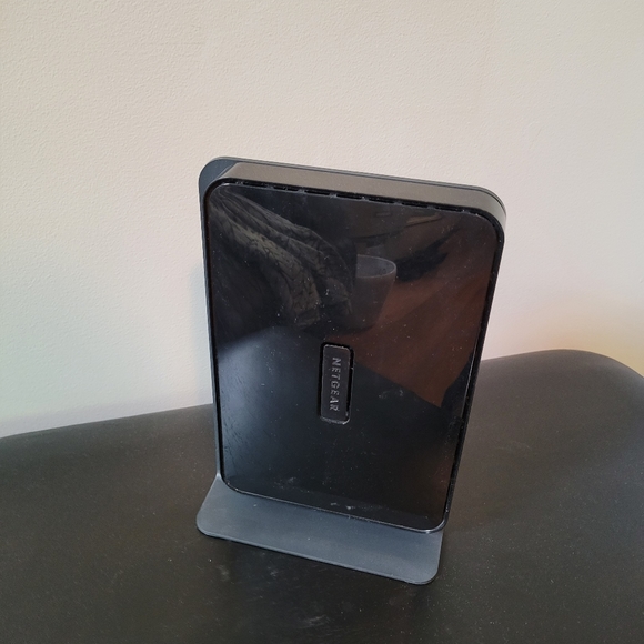 Netgear wireless router n600 wndr3700 - Picture 2 of 4